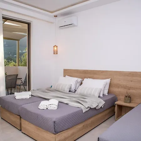 Aphrodite & - 140m From The Beach, By Zantewize Hotel apartamentowy