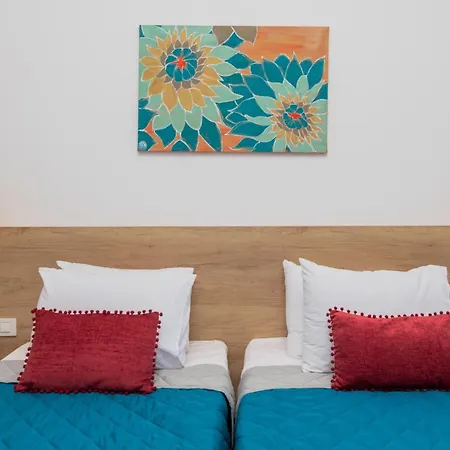 Aphrodite & - 140m From The Beach, By Zantewize Hotel apartamentowy Alikes