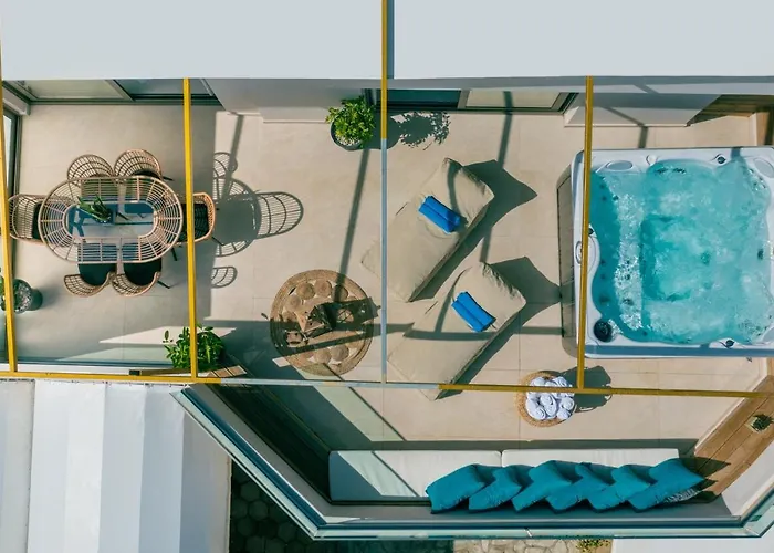 Ξενοδοχείο με διαμερίσματα Aphrodite & - 140m From The Beach, By Zantewize 4*