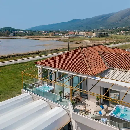 Aphrodite & - 140m From The Beach, By Zantewize Appart hôtel