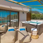 Aphrodite & - 140m From The Beach, By Zantewize Апарт-отель Аликес