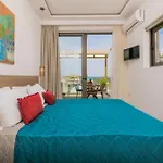 Aphrodite & - 140m From The Beach, By Zantewize Апарт-отель