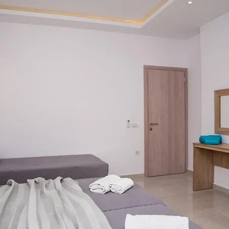 Aphrodite & - 140m From The Beach, By Zantewize Aparthotel 4*